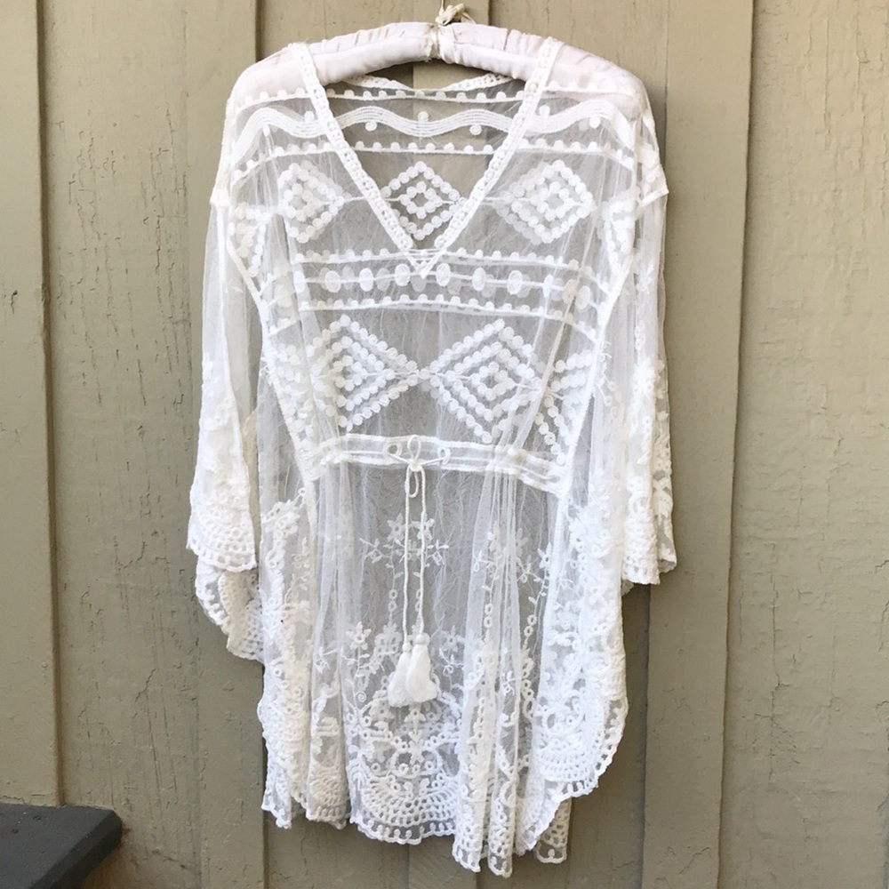💜Host Pick💜 New! White Lace Kimono - Picture 6 of 12